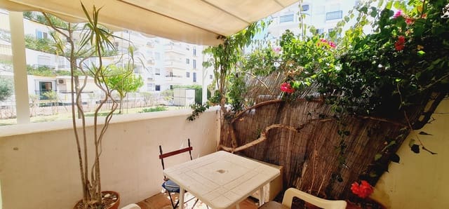 5 slaapkamer Rijtjeshuis te koop in Los Boliches , Fuengirola met zwembad garage - € 470.000 (Ref: 9988143)