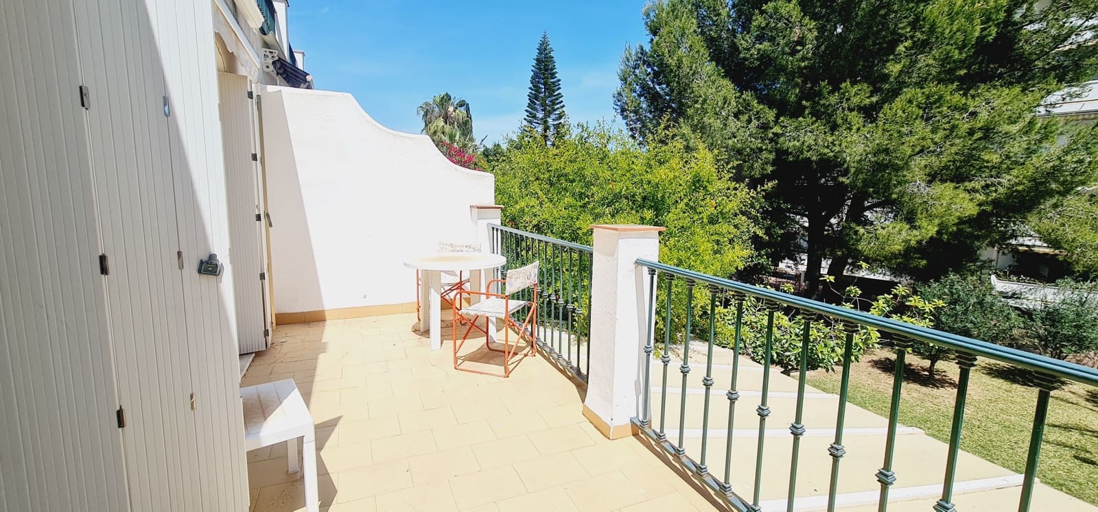 5 soveværelse Rækkehus til salg i Fuengirola med swimmingpool garage - € 470.000 (Ref: 9988143)