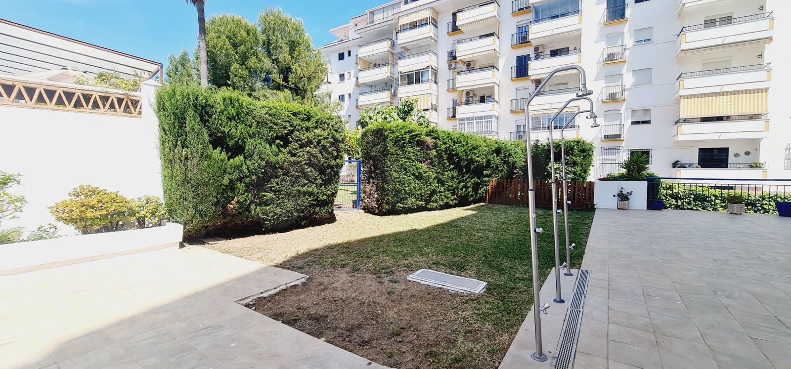 5 soveværelse Rækkehus til salg i Fuengirola med swimmingpool garage - € 470.000 (Ref: 9988143)
