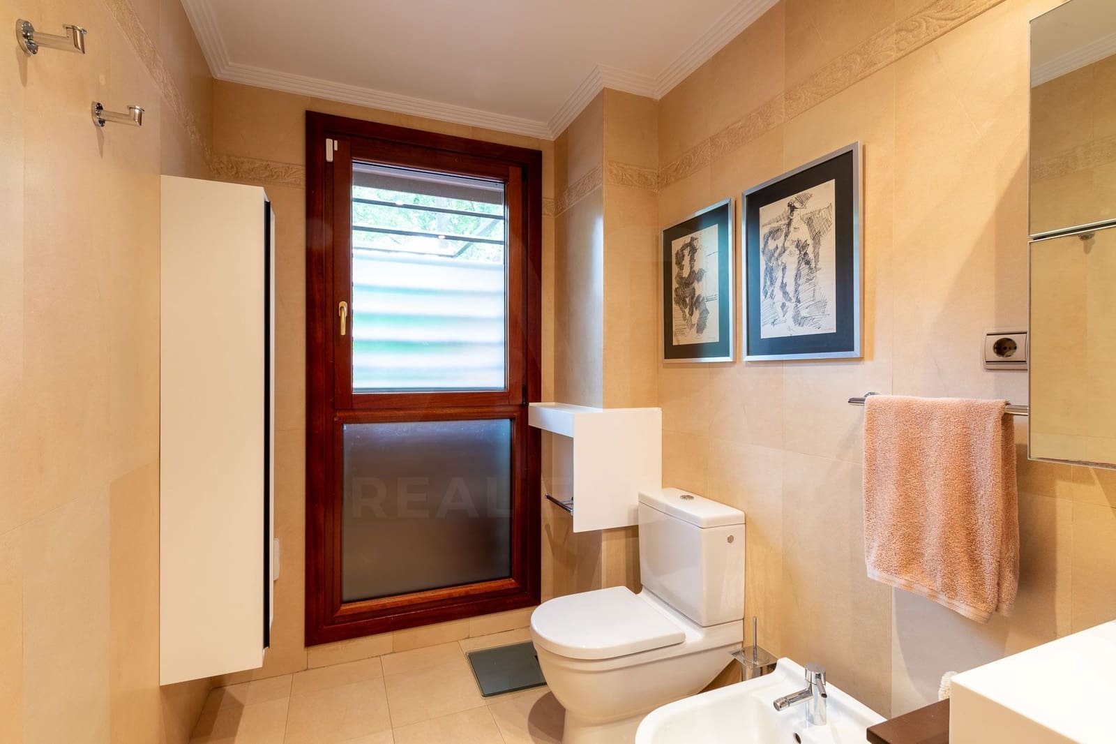 Appartement te koop in Santander met garage - € 790.000 (Ref: 9988144)