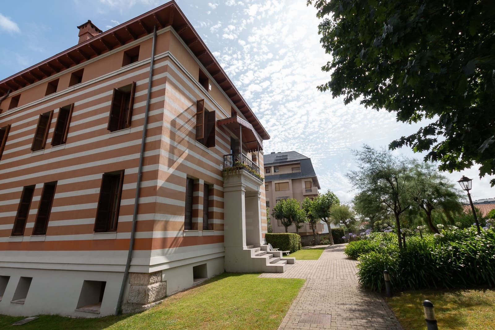 Appartement te koop in Santander met garage - € 790.000 (Ref: 9988144)