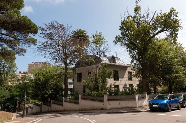 Appartement te koop in Santander met garage - € 790.000 (Ref: 9988144)