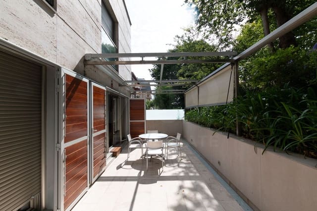 Appartement te koop in Santander met garage - € 790.000 (Ref: 9988144)