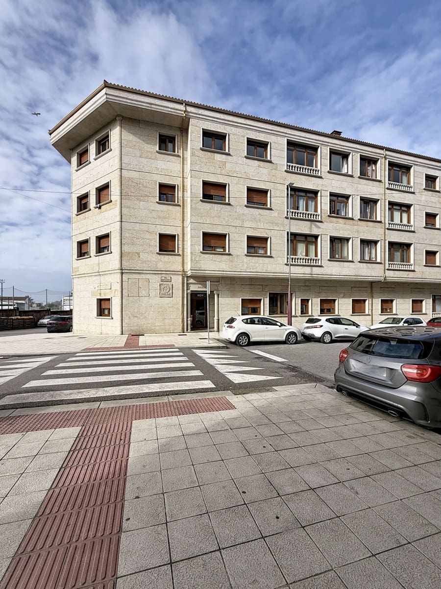 5 soveværelse Lejlighed til salg i Pontevedra by med garage - € 259.000 (Ref: 9988145)