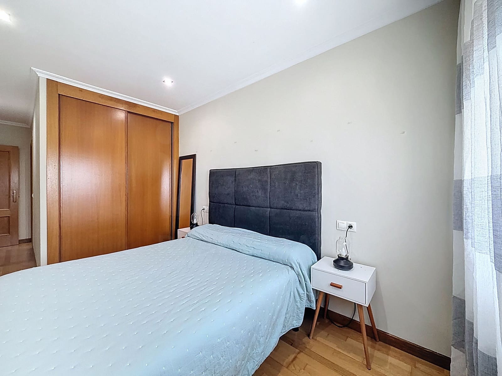 5 soveværelse Lejlighed til salg i Pontevedra by med garage - € 259.000 (Ref: 9988145)