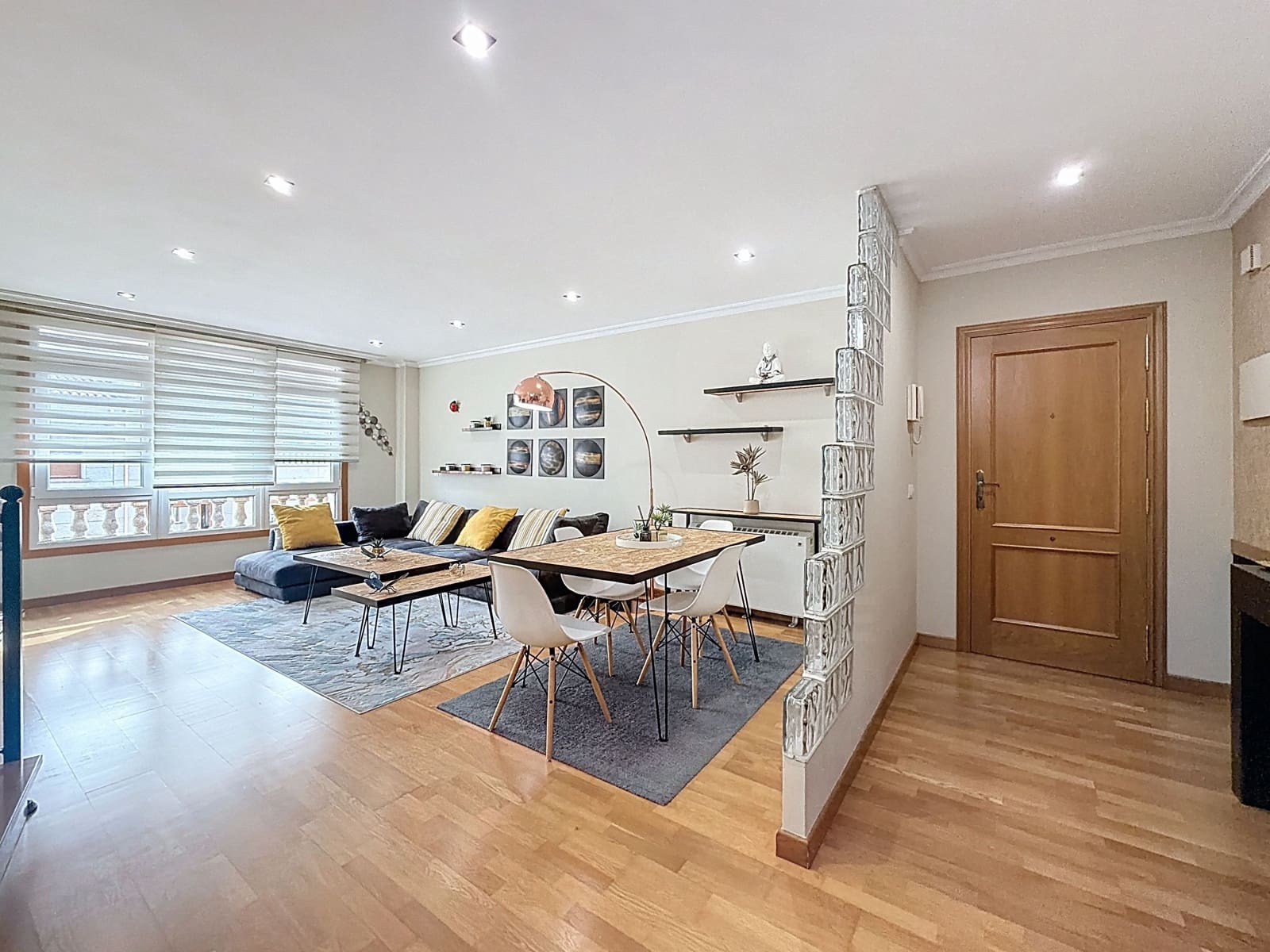 5 soveværelse Lejlighed til salg i Pontevedra by med garage - € 259.000 (Ref: 9988145)