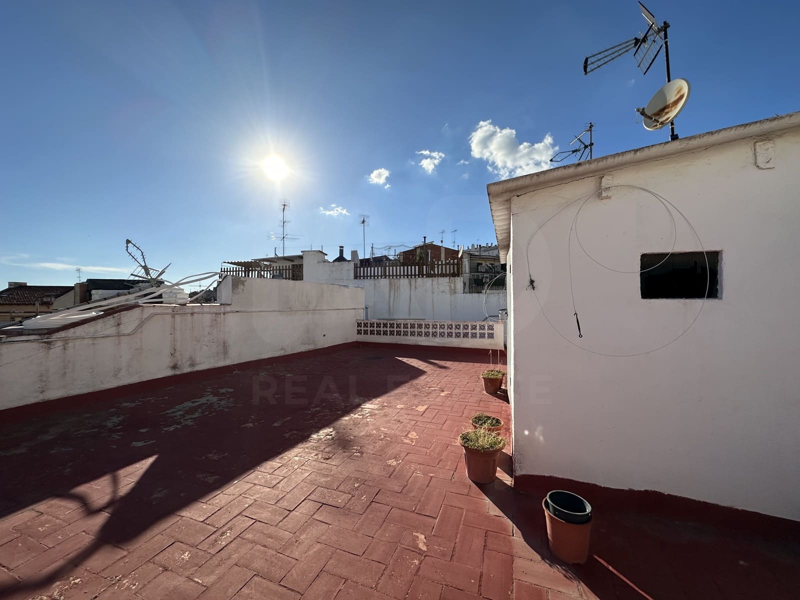 5 Zimmer Reihenhaus zu verkaufen in Barcelona Stadt - 290.000 € (Ref: 9988146)