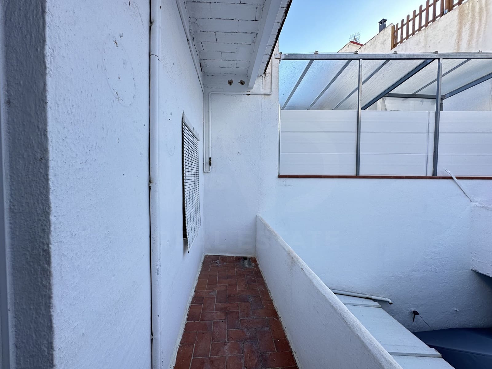 5 Zimmer Reihenhaus zu verkaufen in Barcelona Stadt - 290.000 € (Ref: 9988146)