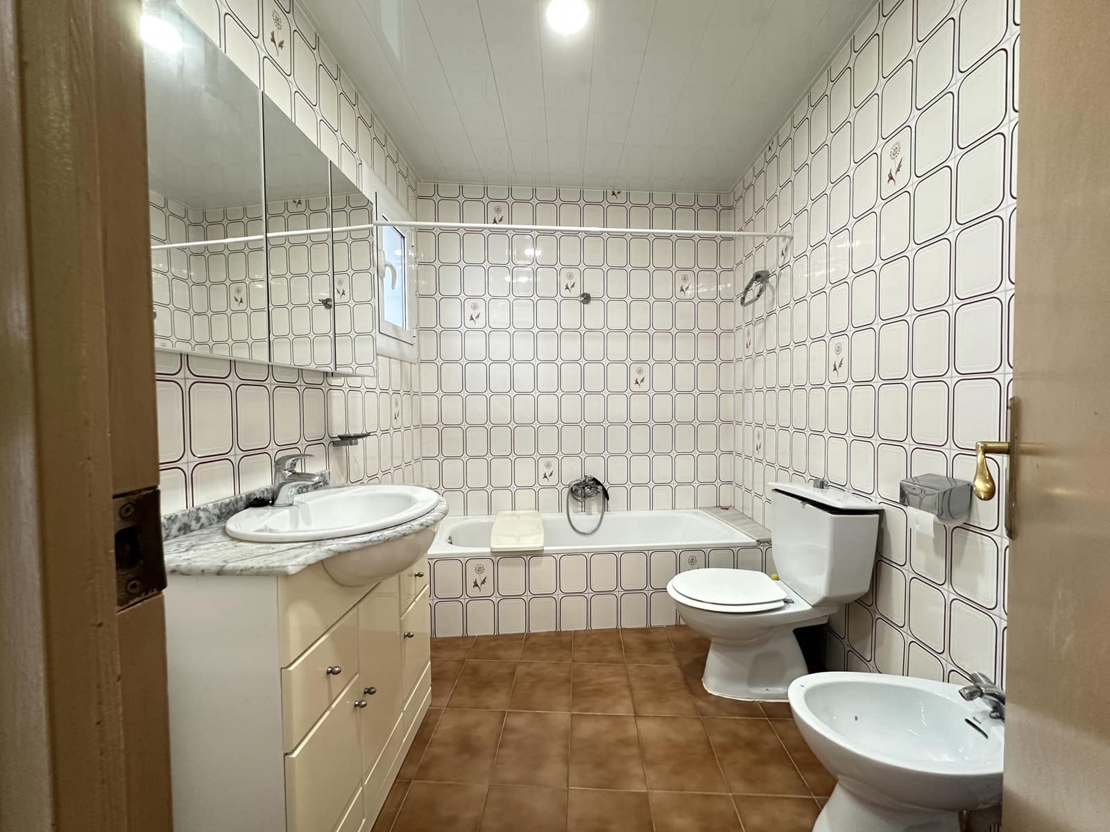 5 Zimmer Reihenhaus zu verkaufen in Barcelona Stadt - 290.000 € (Ref: 9988146)