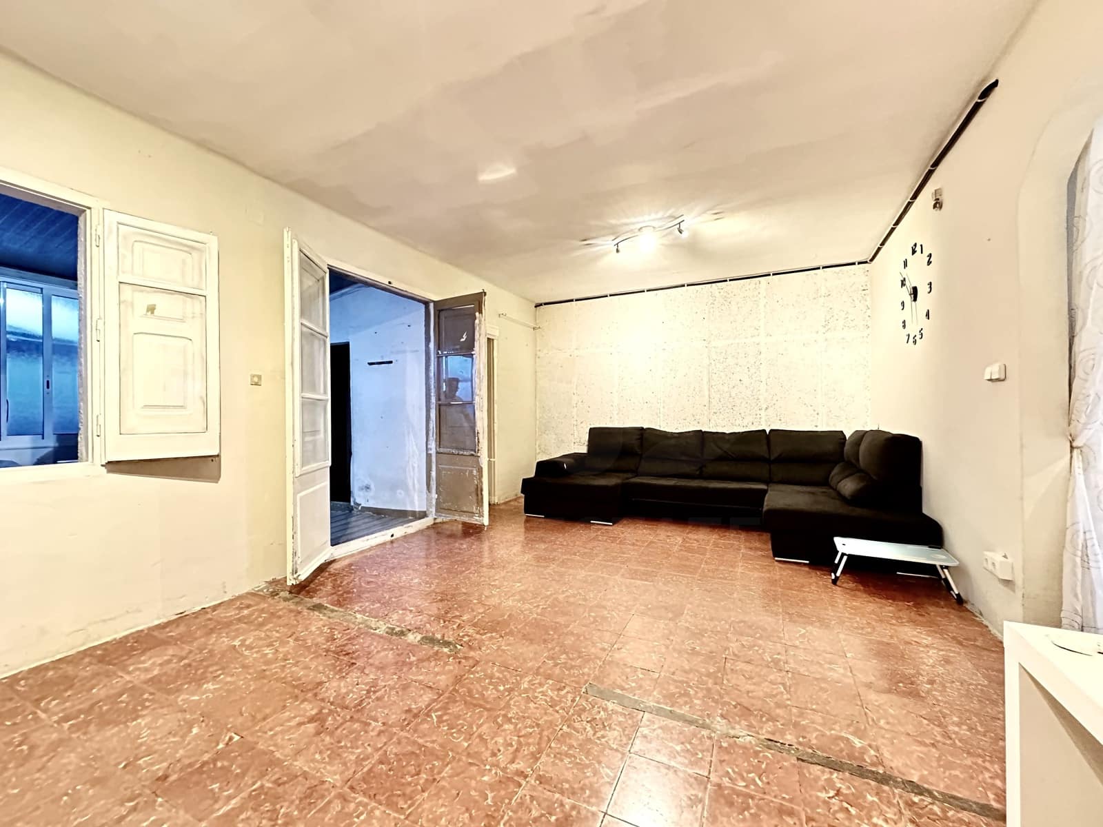 5 Zimmer Reihenhaus zu verkaufen in Barcelona Stadt - 290.000 € (Ref: 9988146)