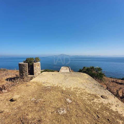 Grunde uden byggetilladelser til salg i Cádiz by - € 600.000 (Ref: 9988147)