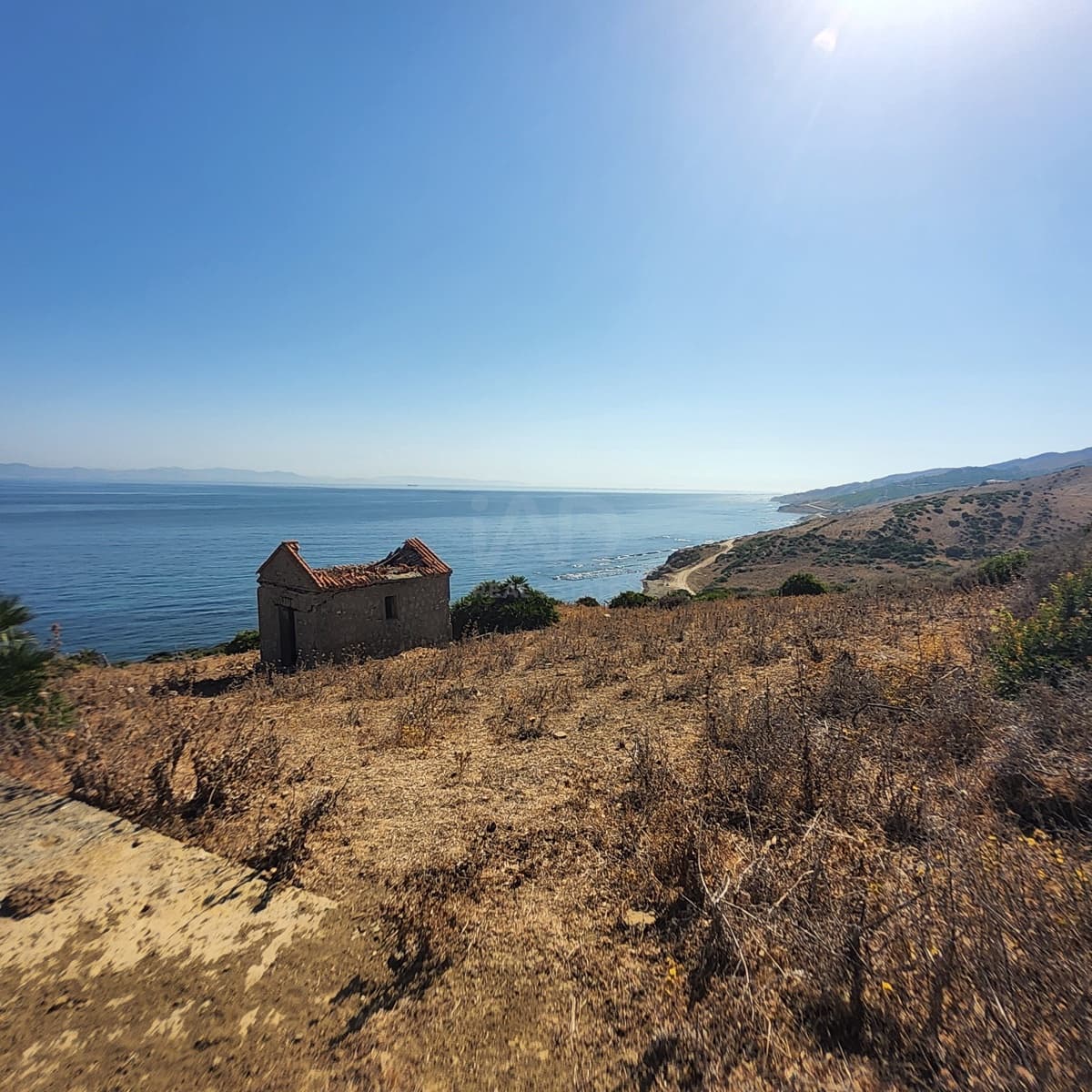 Grunde uden byggetilladelser til salg i Cadiz by - € 600.000 (Ref: 9988147)