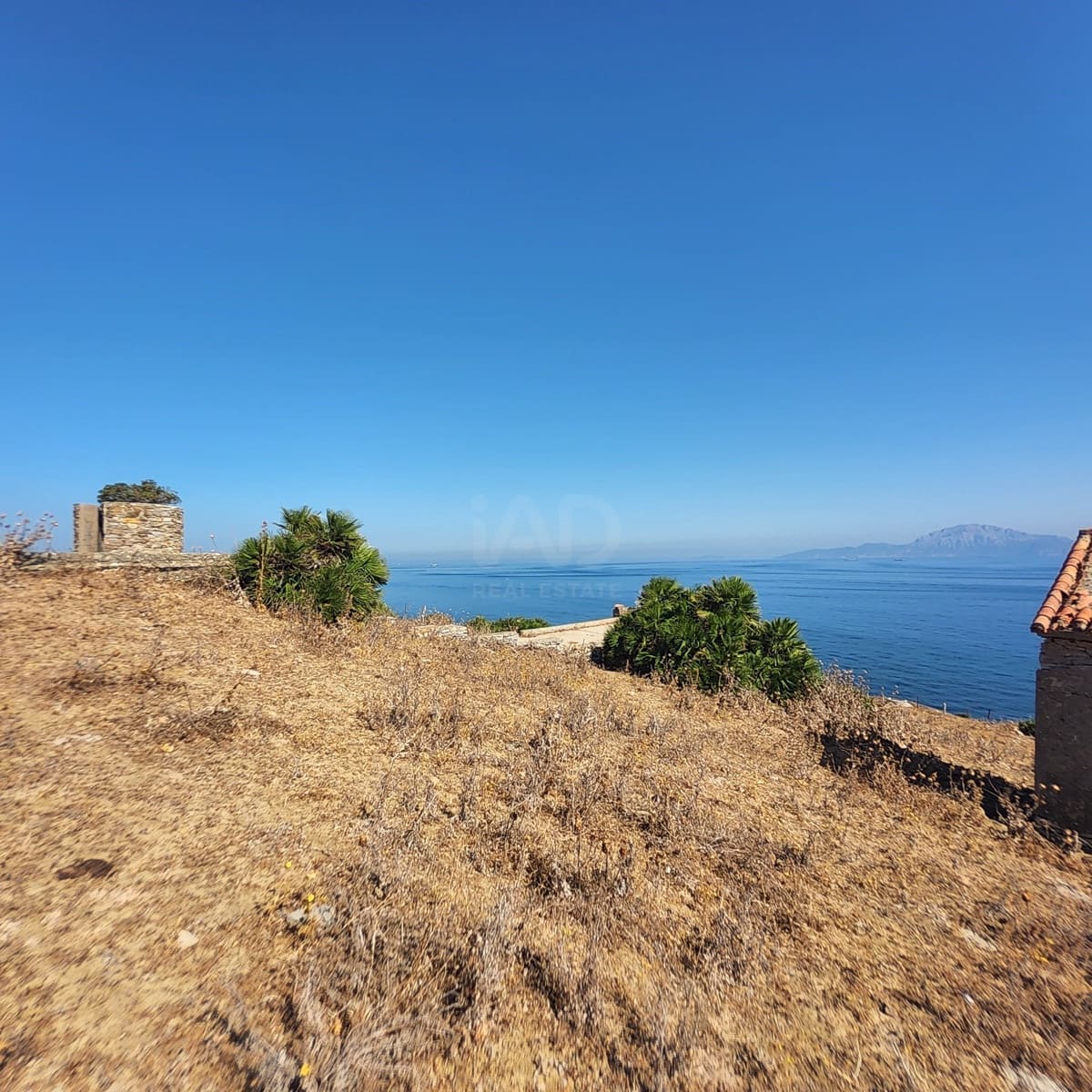Grunde uden byggetilladelser til salg i Cadiz by - € 600.000 (Ref: 9988147)
