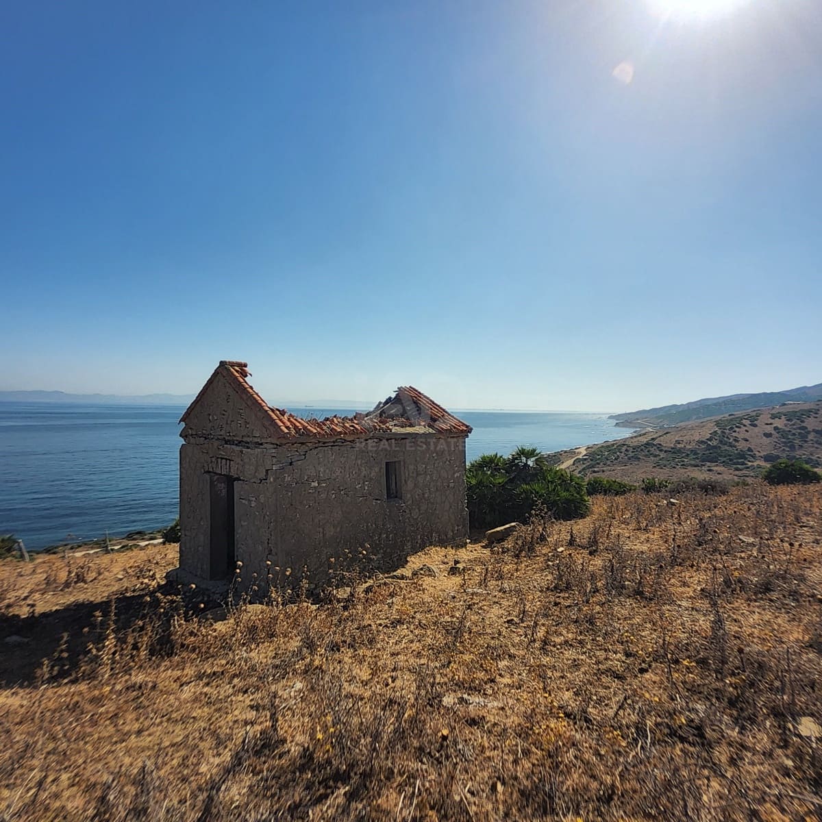 Grunde uden byggetilladelser til salg i Cadiz by - € 600.000 (Ref: 9988147)