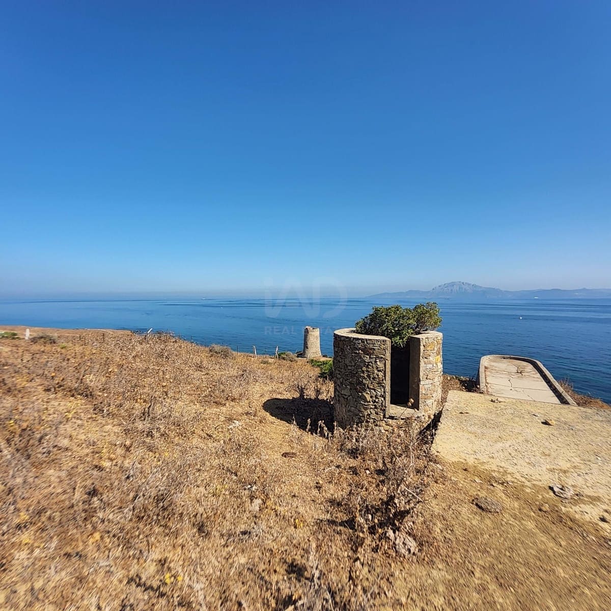 Grunde uden byggetilladelser til salg i Cadiz by - € 600.000 (Ref: 9988147)
