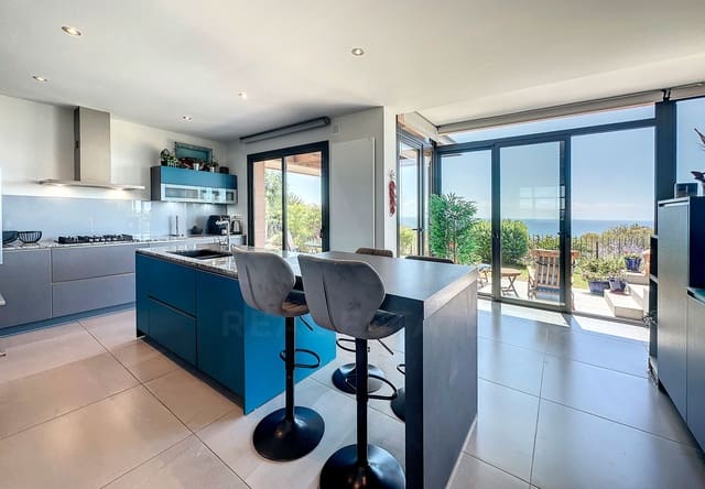 5 soverom Hus til salgs i Barcelona by med svømmebasseng garasje - € 1 850 000 (Ref: 9988148)