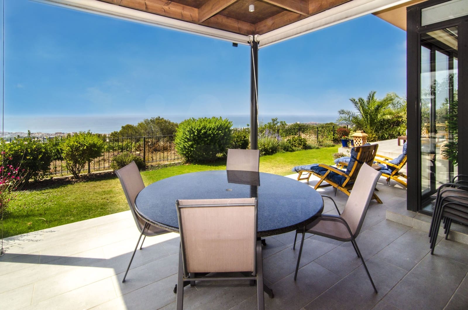 5 soverom Hus til salgs i Barcelona by med svømmebasseng garasje - € 1 850 000 (Ref: 9988148)