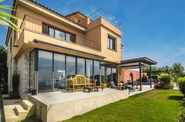 5 soverom Hus til salgs i Barcelona by med svømmebasseng garasje - € 1 850 000 (Ref: 9988148)