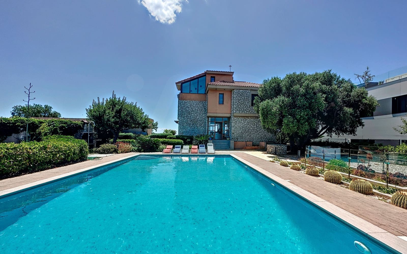 5 soverom Hus til salgs i Barcelona by med svømmebasseng garasje - € 1 850 000 (Ref: 9988148)