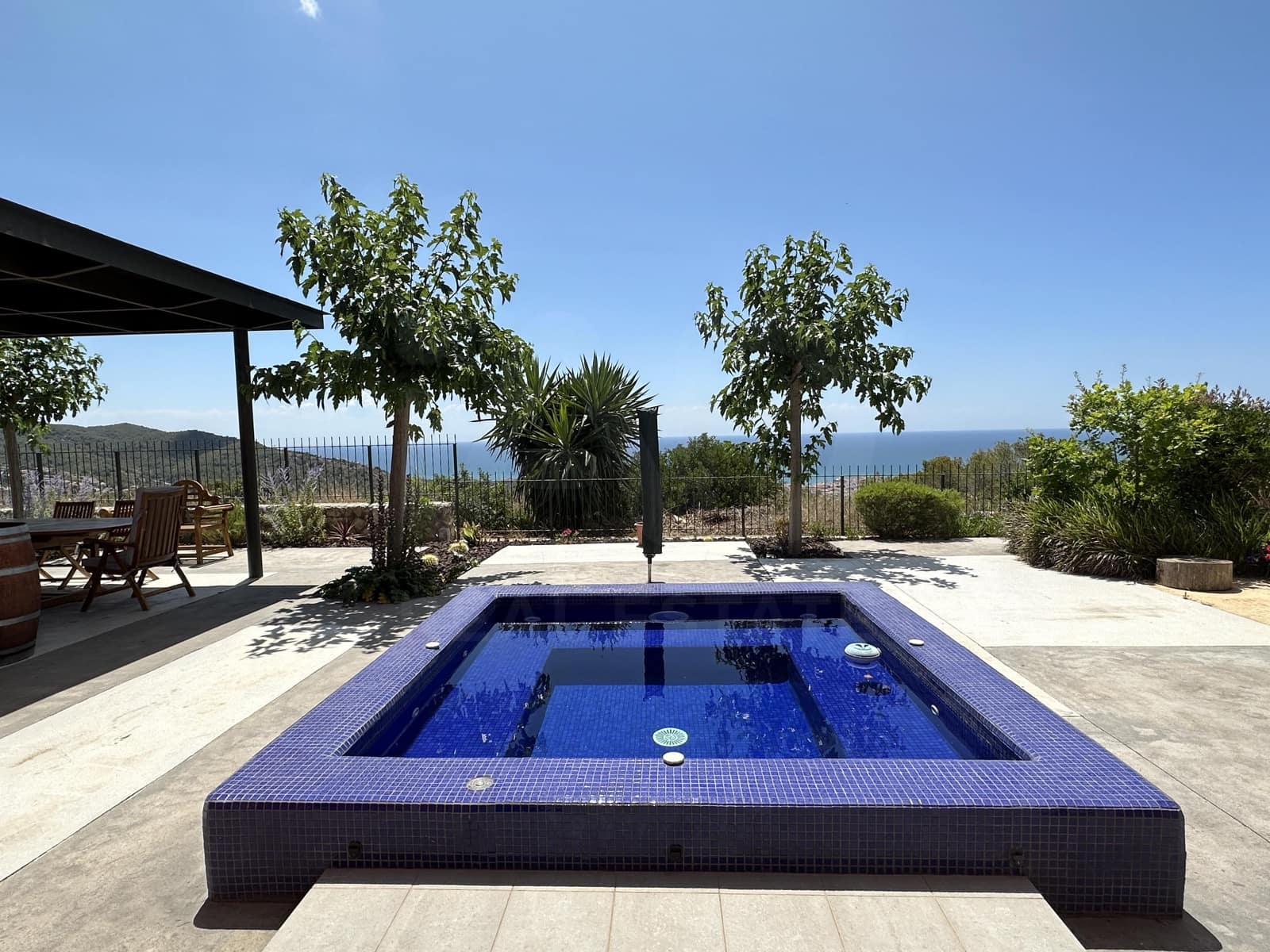5 soverom Hus til salgs i Barcelona by med svømmebasseng garasje - € 1 850 000 (Ref: 9988148)