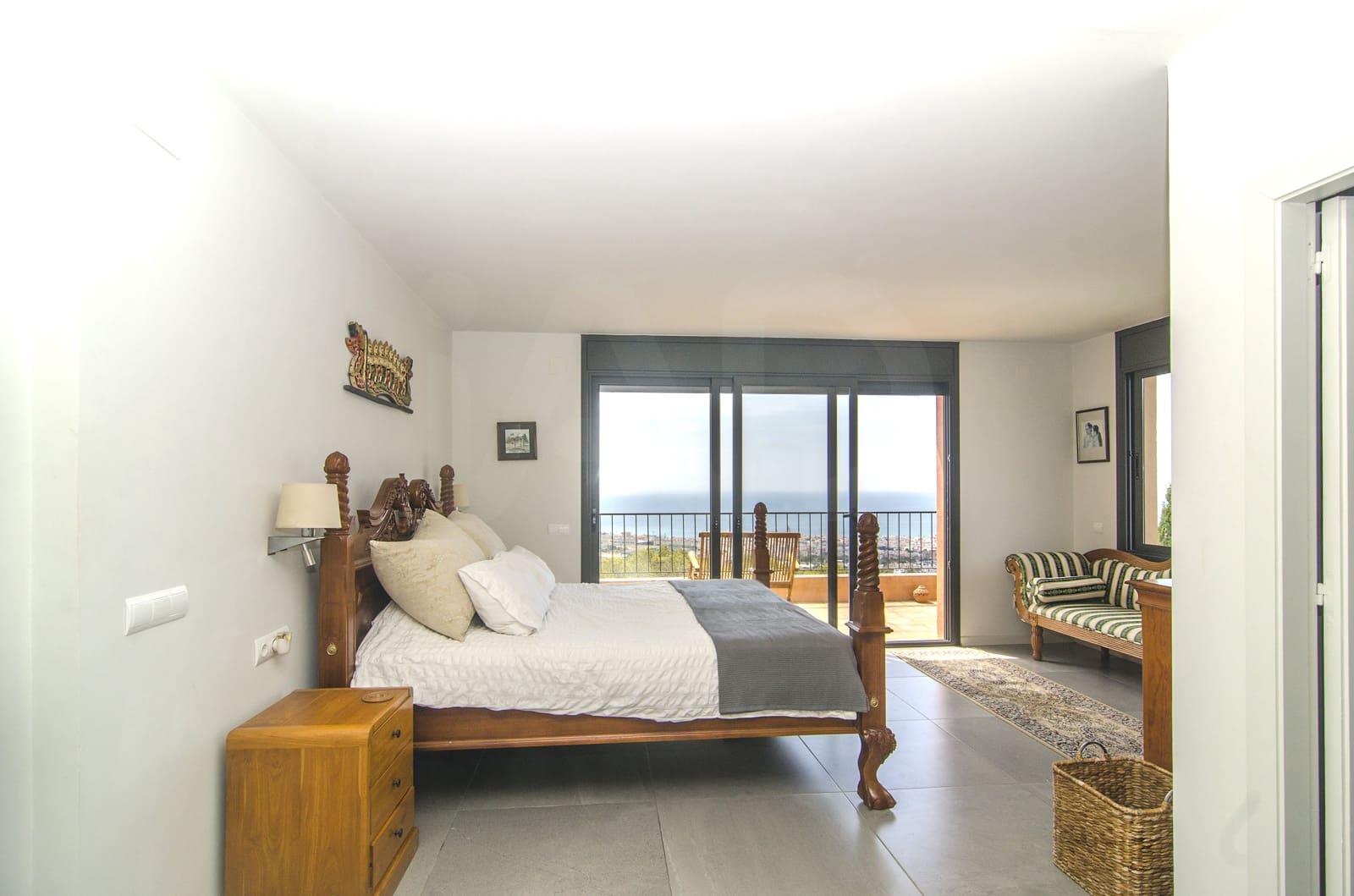 5 soverom Hus til salgs i Barcelona by med svømmebasseng garasje - € 1 850 000 (Ref: 9988148)