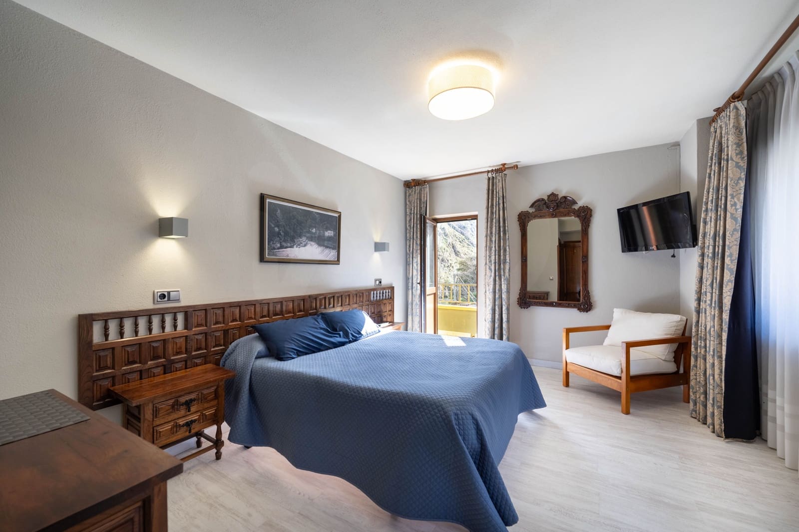 Kommersiell till salu i Penamellera Alta - 870 000 € (Ref: 9988153)