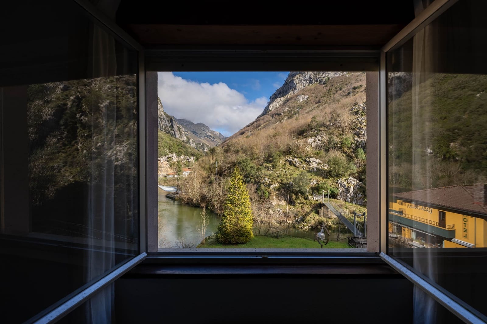Kommersiell till salu i Penamellera Alta - 870 000 € (Ref: 9988153)
