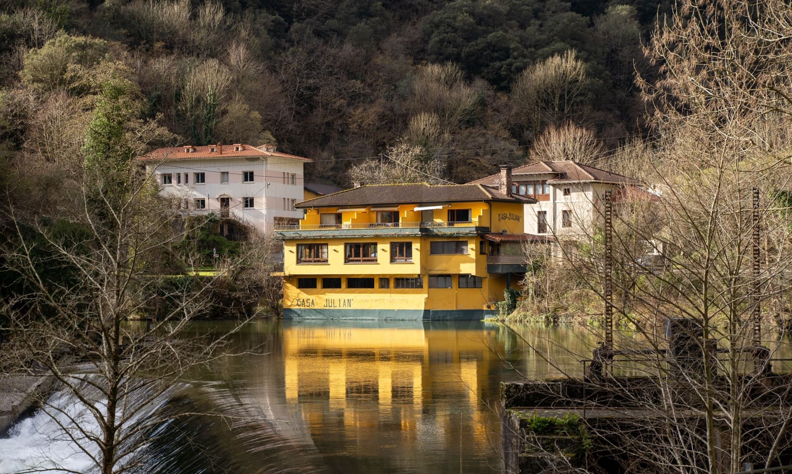 Kommersiell till salu i Penamellera Alta - 870 000 € (Ref: 9988153)