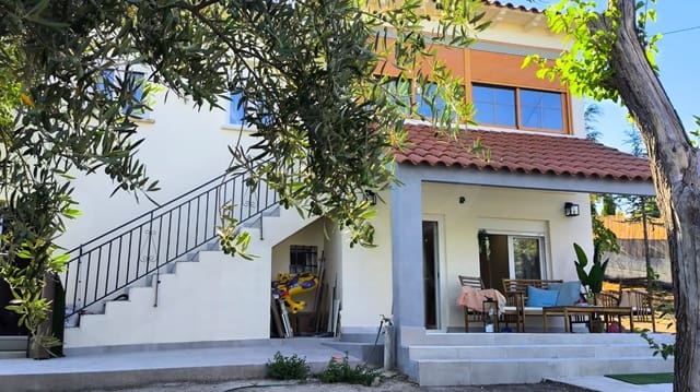3 soveværelse Byhus til salg i Madrid by - € 298.000 (Ref: 9988154)