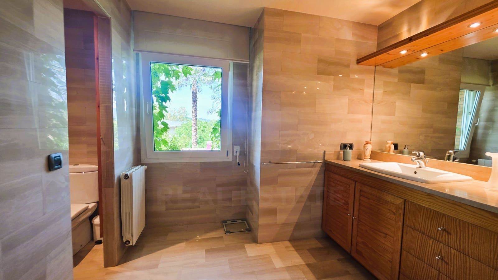 7 slaapkamer Villa te koop in Barcelona stad met zwembad garage - € 2.400.000 (Ref: 9988155)
