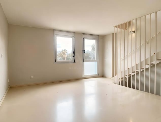 4 sypialnia Dom na sprzedaż w Miasto Barcelona z garażem - 500 000 € (Ref: 9988158)