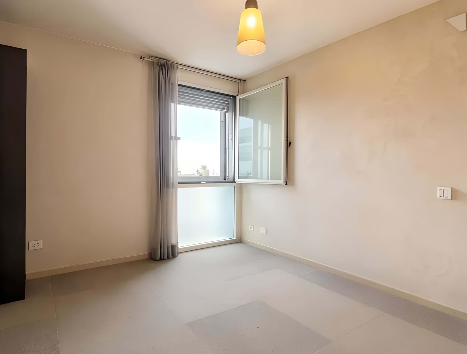 4 soverom Hus til salgs i Barcelona by med garasje - € 500 000 (Ref: 9988158)