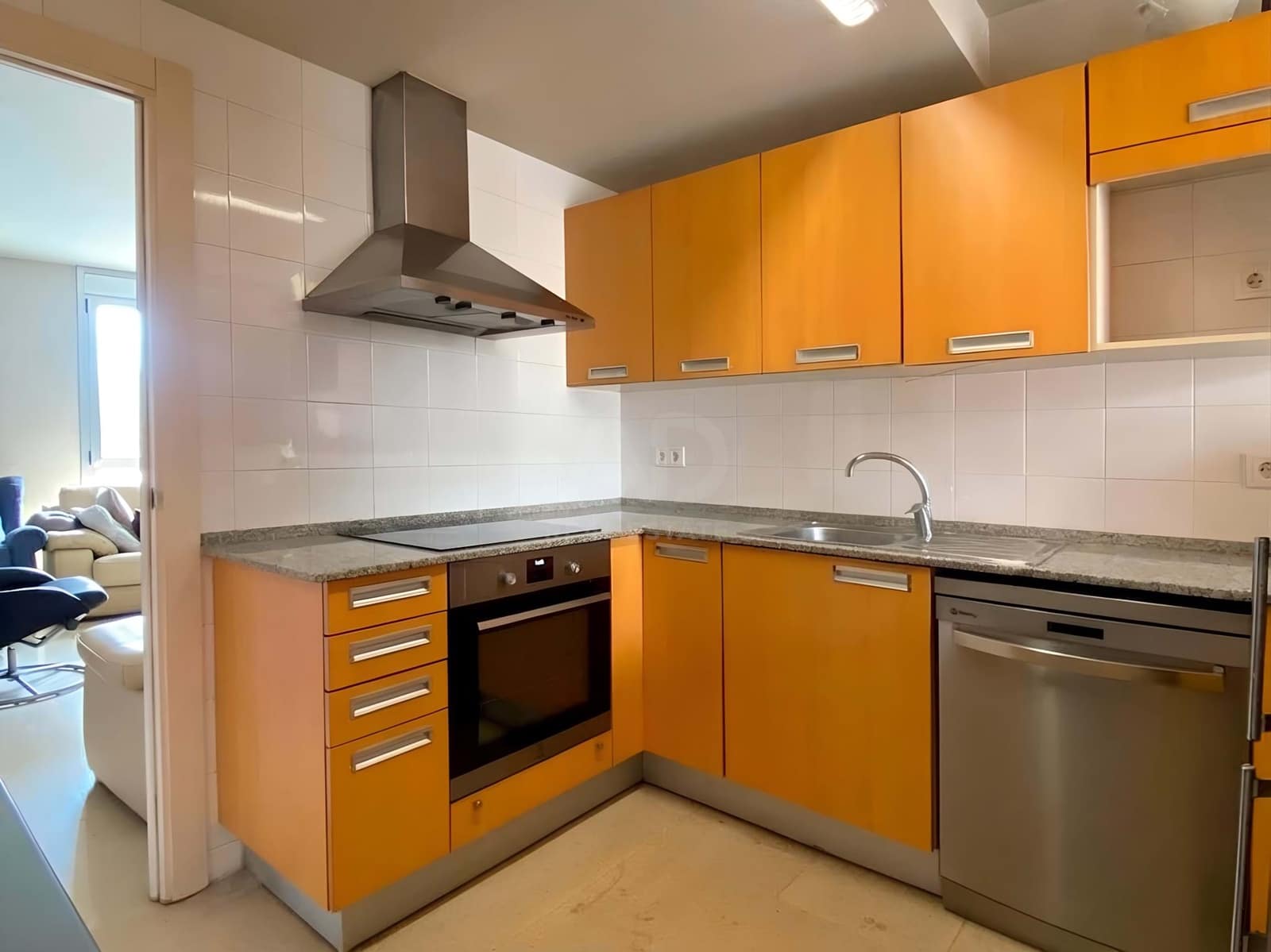 4 soverom Hus til salgs i Barcelona by med garasje - € 500 000 (Ref: 9988158)