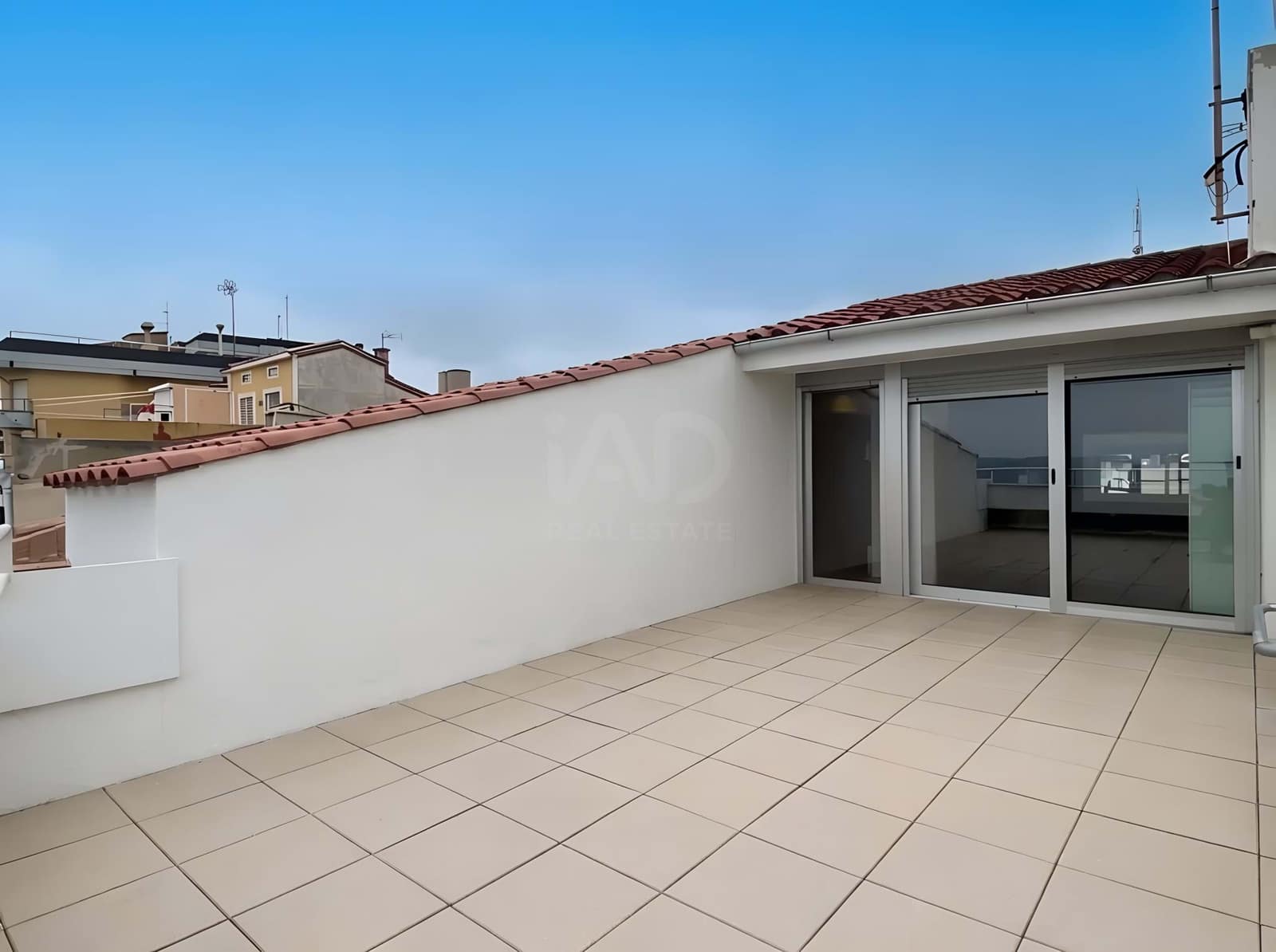 4 soverom Hus til salgs i Barcelona by med garasje - € 500 000 (Ref: 9988158)