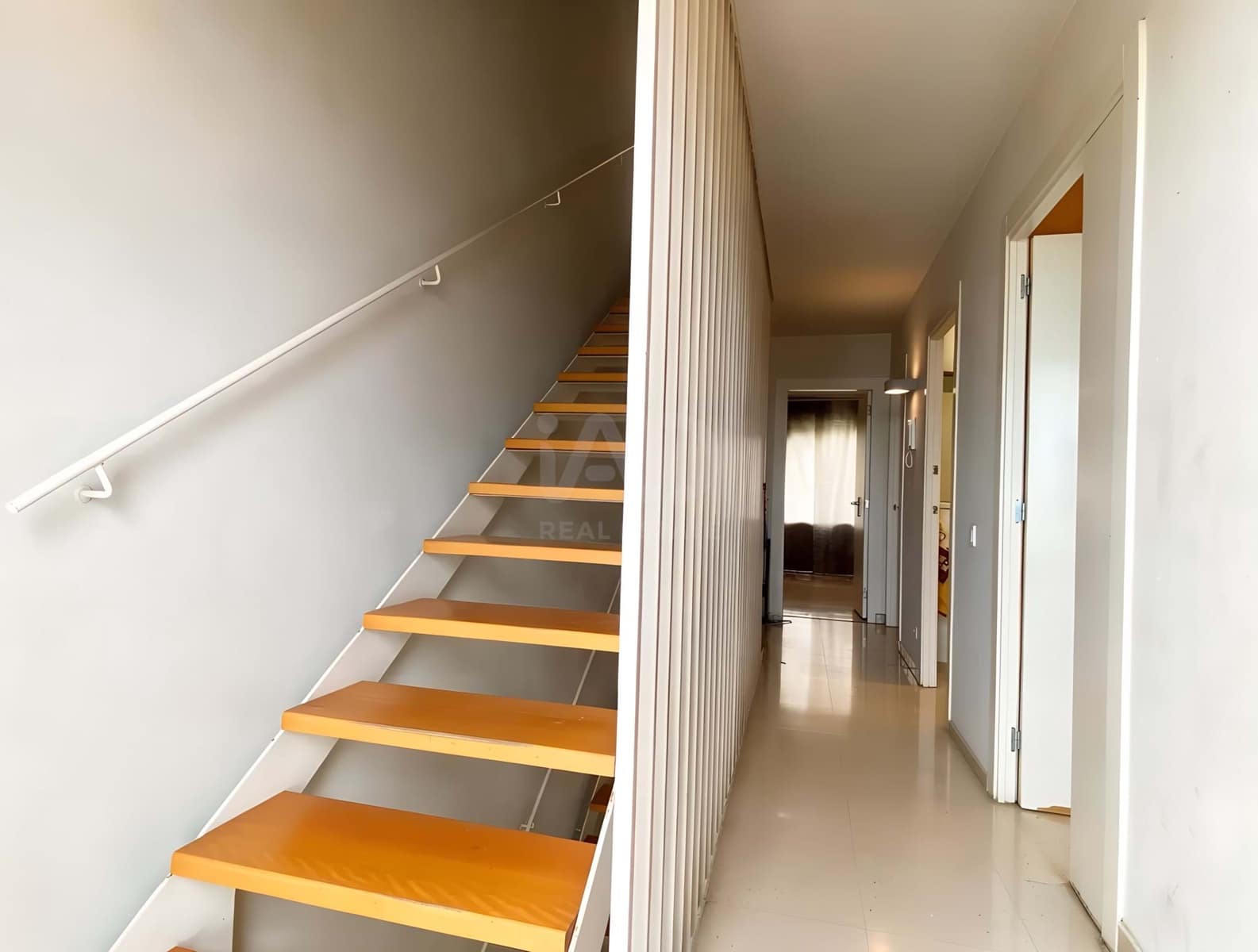 4 soverom Hus til salgs i Barcelona by med garasje - € 500 000 (Ref: 9988158)