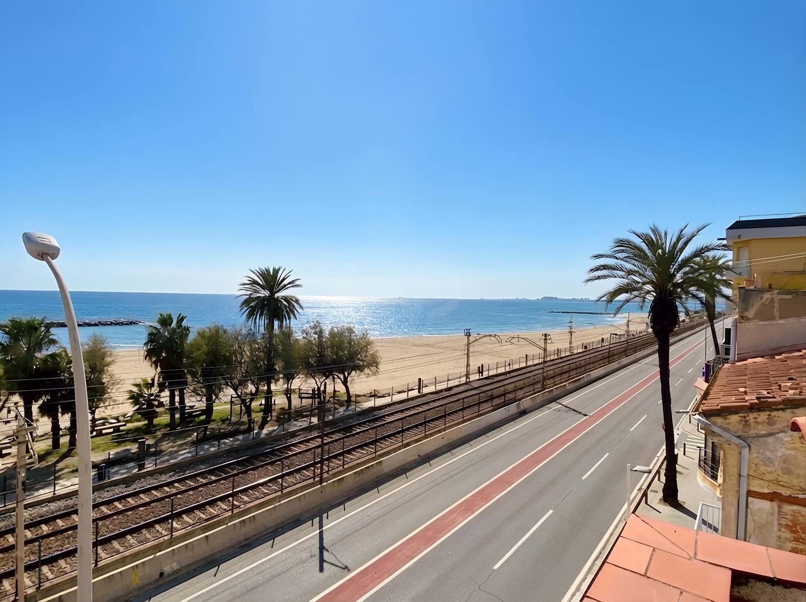 4 soverom Hus til salgs i Barcelona by med garasje - € 500 000 (Ref: 9988158)
