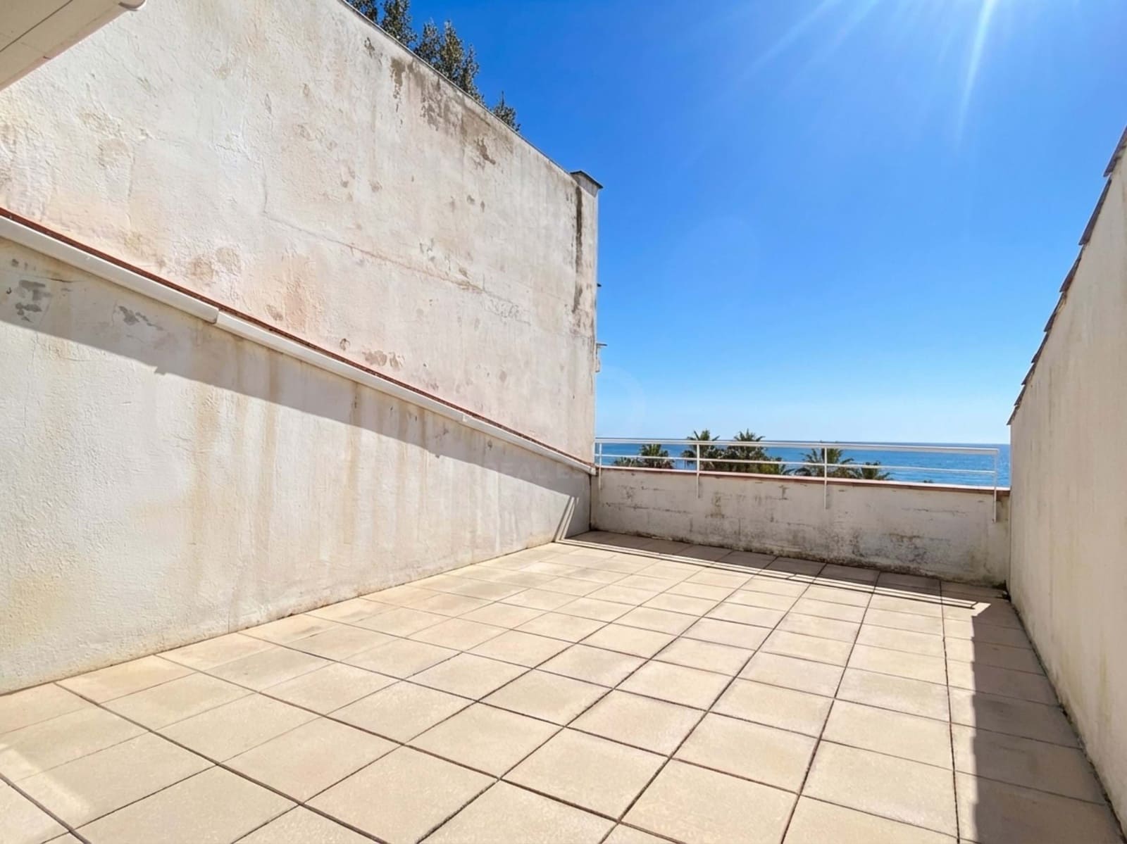 4 soverom Hus til salgs i Barcelona by med garasje - € 500 000 (Ref: 9988158)