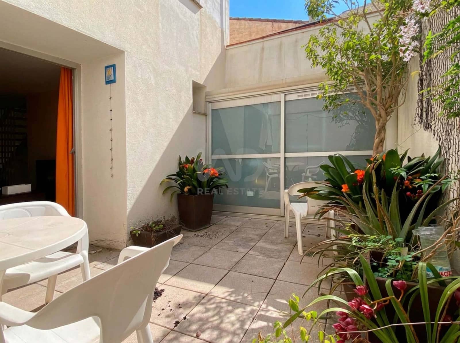 4 soverom Hus til salgs i Barcelona by med garasje - € 500 000 (Ref: 9988158)