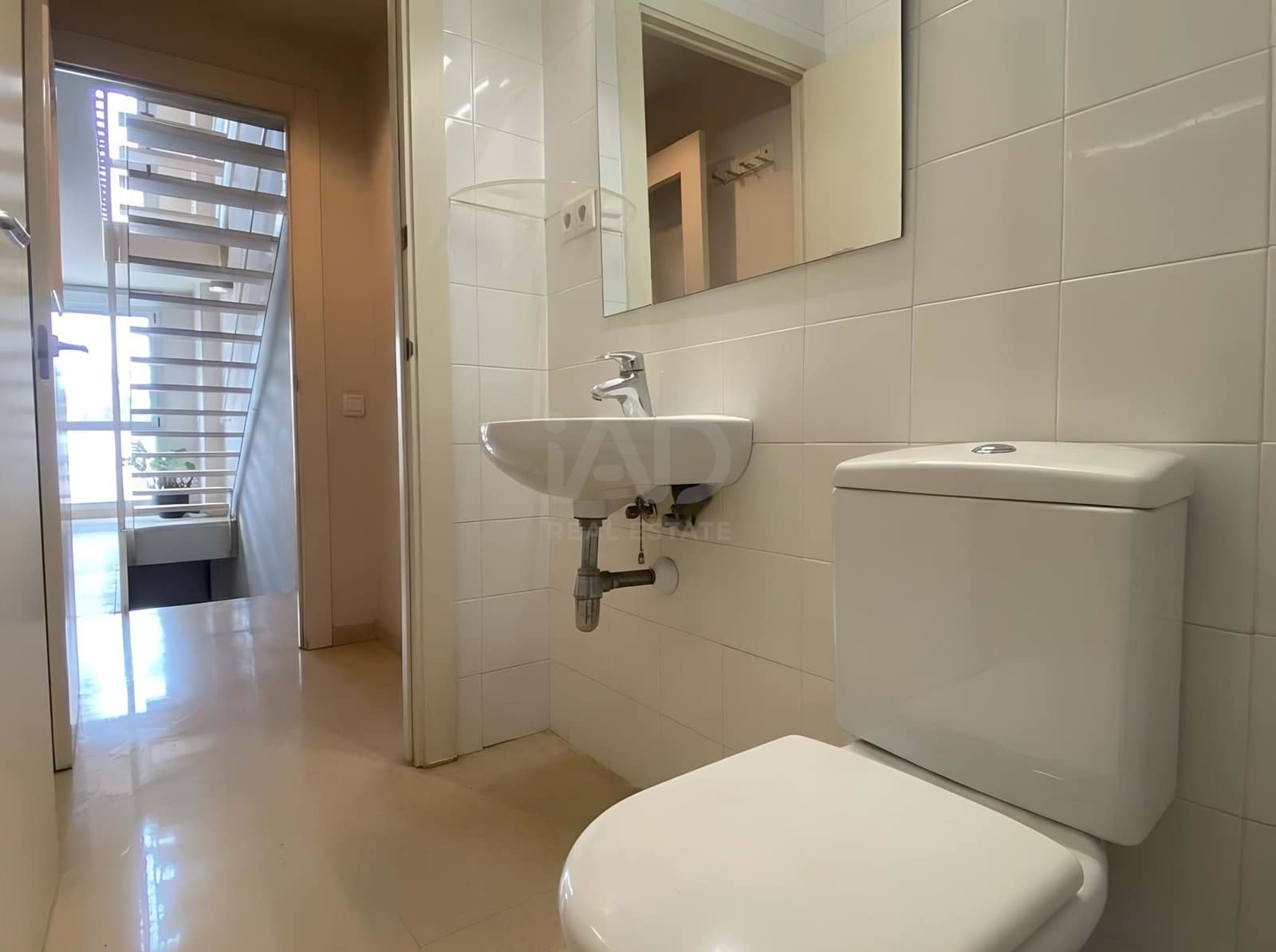 4 soverom Hus til salgs i Barcelona by med garasje - € 500 000 (Ref: 9988158)