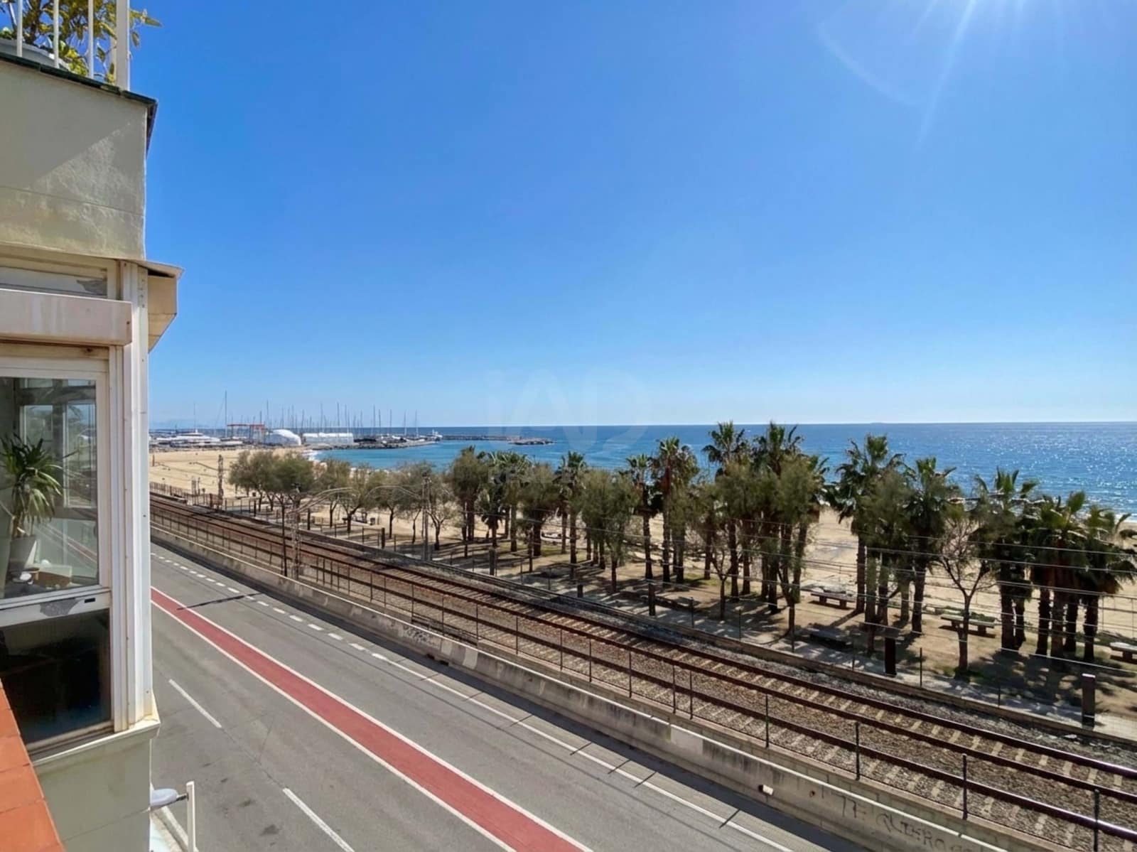 4 soverom Hus til salgs i Barcelona by med garasje - € 500 000 (Ref: 9988158)
