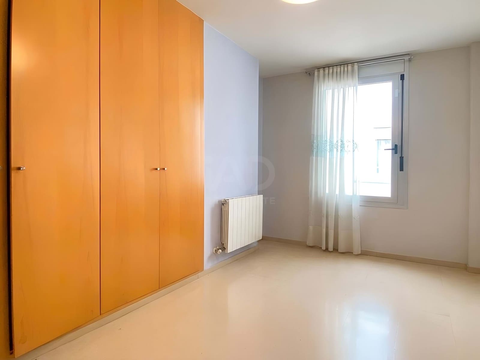4 soverom Hus til salgs i Barcelona by med garasje - € 500 000 (Ref: 9988158)
