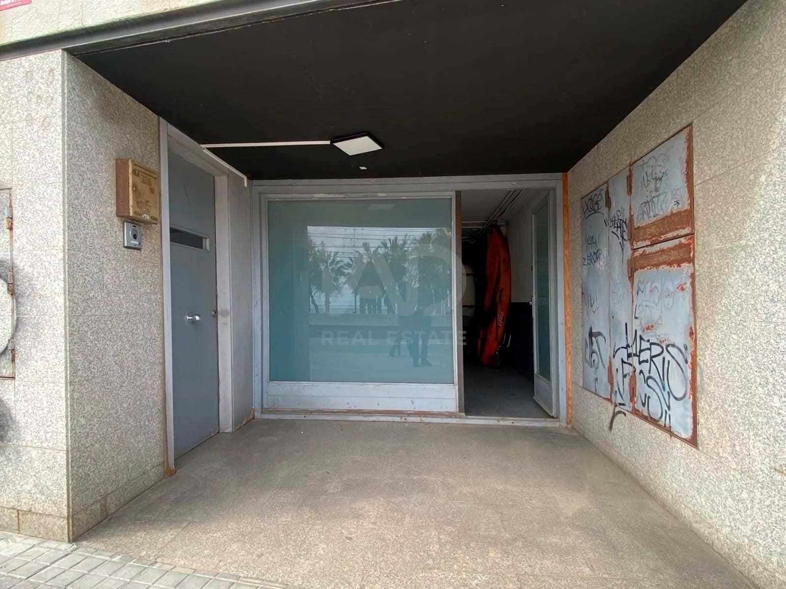 4 soverom Hus til salgs i Barcelona by med garasje - € 500 000 (Ref: 9988158)