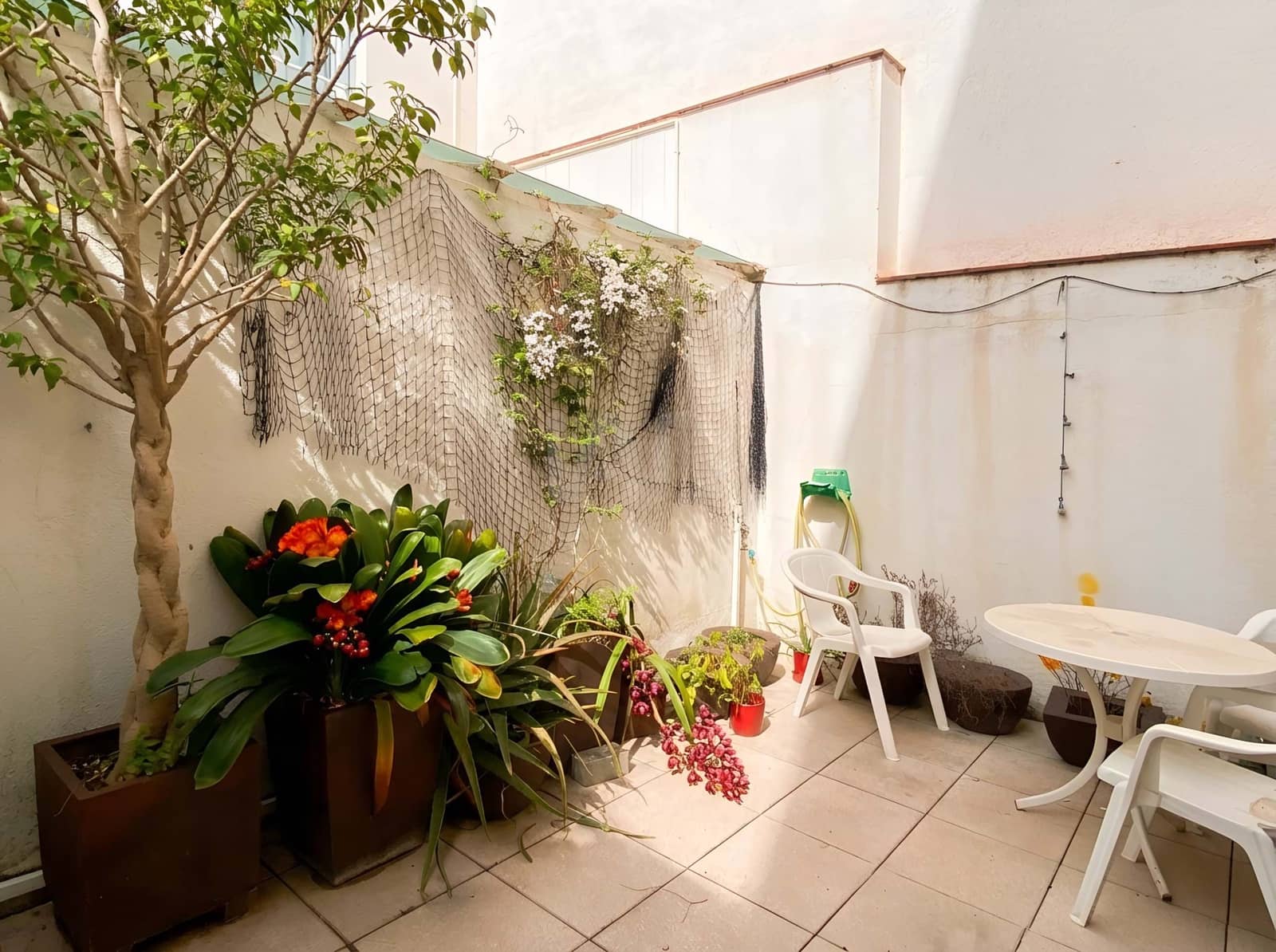 4 soverom Hus til salgs i Barcelona by med garasje - € 500 000 (Ref: 9988158)