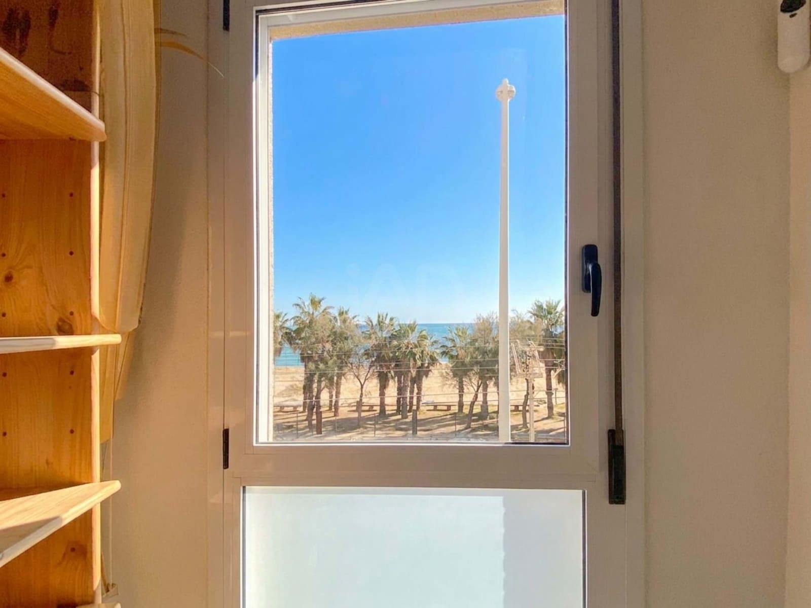 4 soverom Hus til salgs i Barcelona by med garasje - € 500 000 (Ref: 9988158)