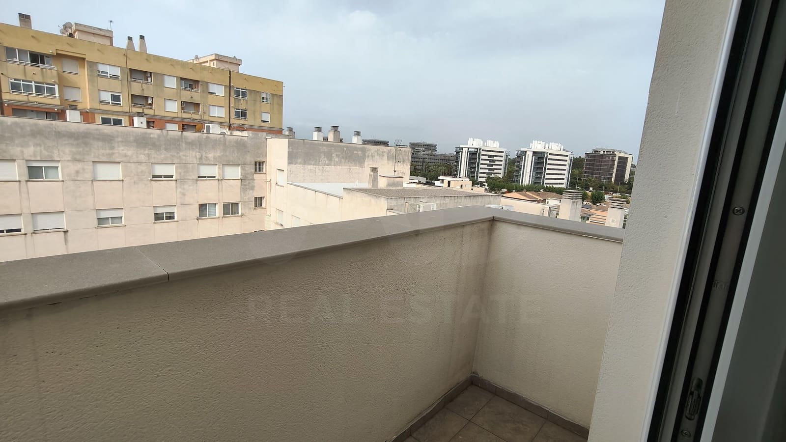 2 chambre Penthouse à vendre à Castello de la Plana avec garage - 233 900 € (Ref: 9988160)