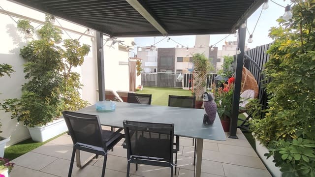 2 chambre Penthouse à vendre à Sur, Castelló de la Plana avec garage - 233 900 € (Ref: 9988160)