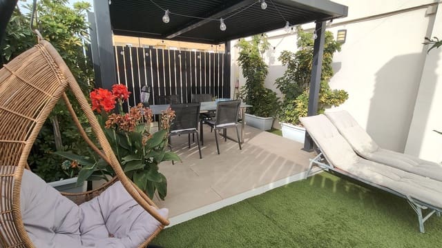 2 chambre Penthouse à vendre à Sur, Castelló de la Plana avec garage - 233 900 € (Ref: 9988160)