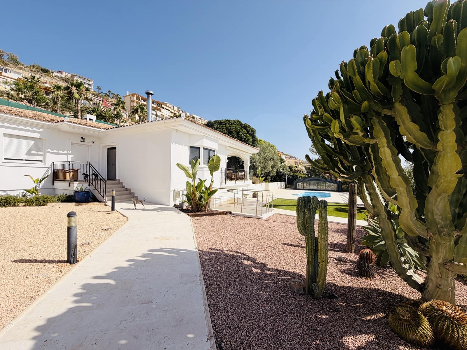 4 soveværelse Villa til salg i Muchamiel / Mutxamel med swimmingpool - € 940.000 (Ref: 9988161)