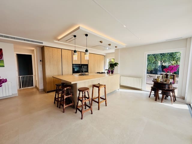 4 soveværelse Villa til salg i Muchamiel / Mutxamel med swimmingpool - € 940.000 (Ref: 9988161)