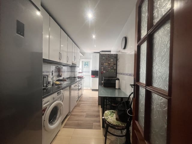 3 bedroom Apartment for sale in Cádiz city - € 205,000 (Ref: 9988162)